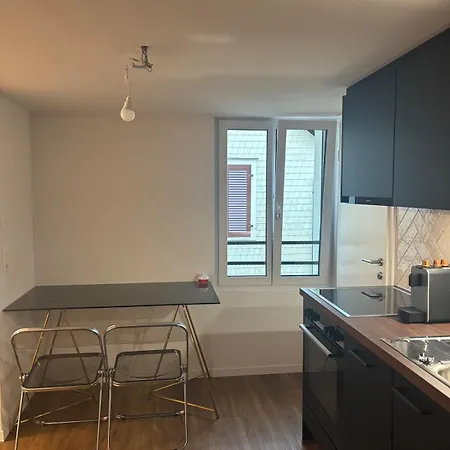 Apartment Modern In Quiet Area *
